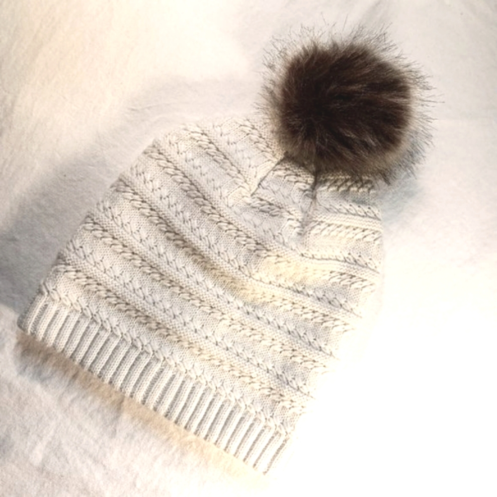 Hot Paws Women's Cream Knit Winter Hat Faux Fur Brown Pom Pom OS